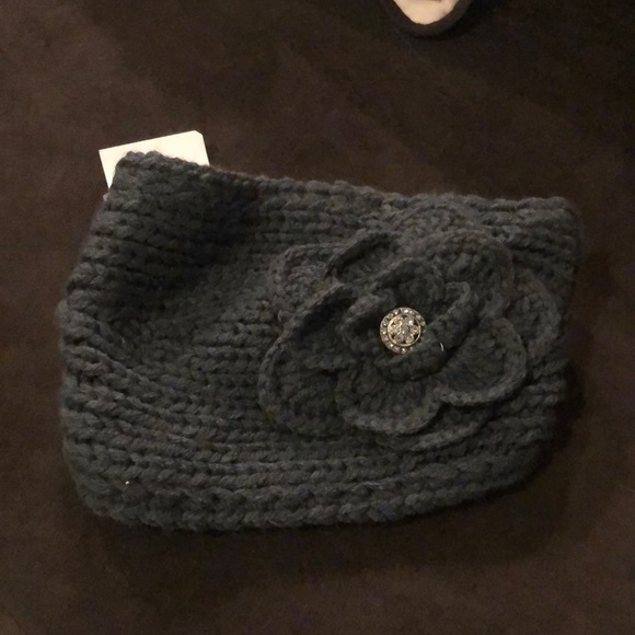 Knitted headband with flower - Picture 1 of 1